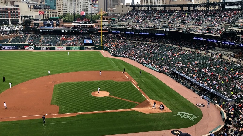 What is the Average Gameday Attendance for a Detroit Tigers Baseball Game