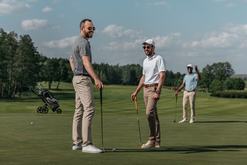 What Do Male Golfers Wear When Golfing