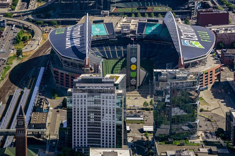 Lumen Field Centurylink Field Parking Seattle Seahawks Parking Tips [ 532 x 800 Pixel ]