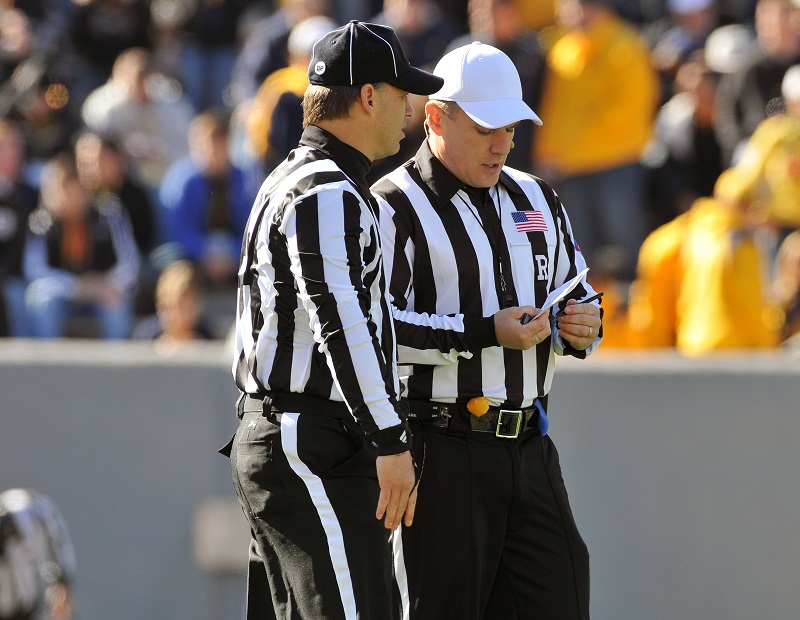 Do NFL refs Pay Their Own Travel Expenses