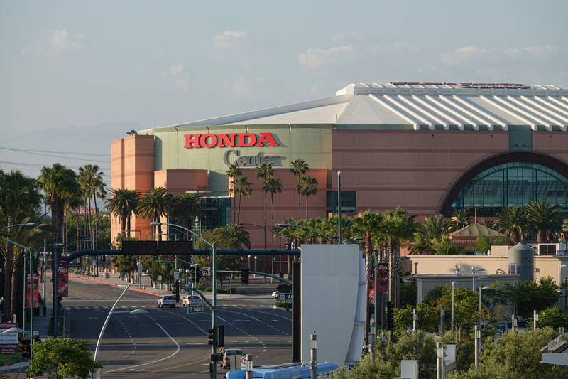 can you tailgate at honda center