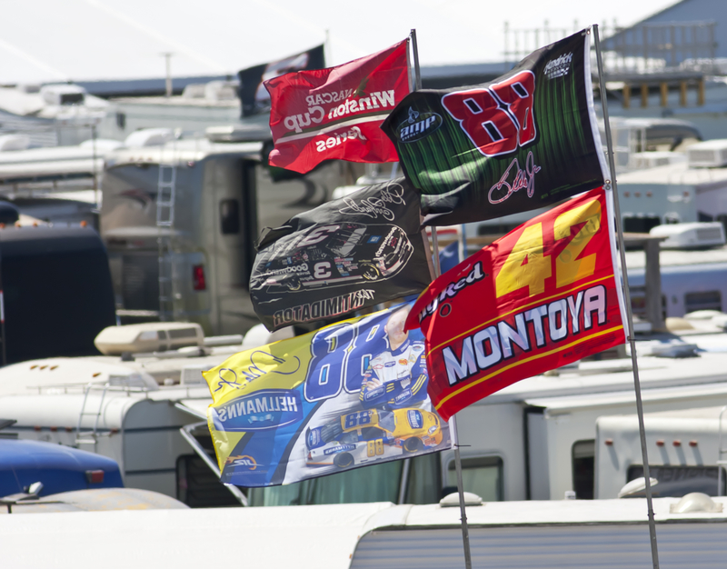 The History of Flags in Auto Racing