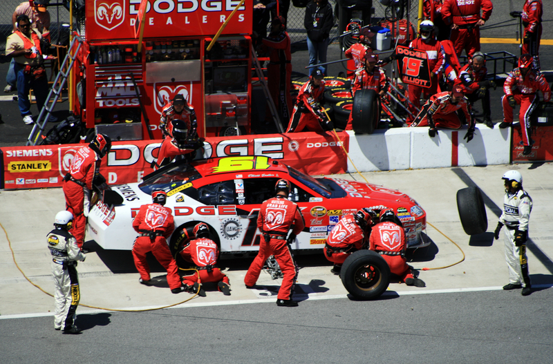 How Do You Join a NASCAR Pit Crew