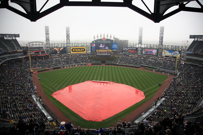 What is the Average Gameday Attendance at Guaranteed Rate Field for a Baseball Game