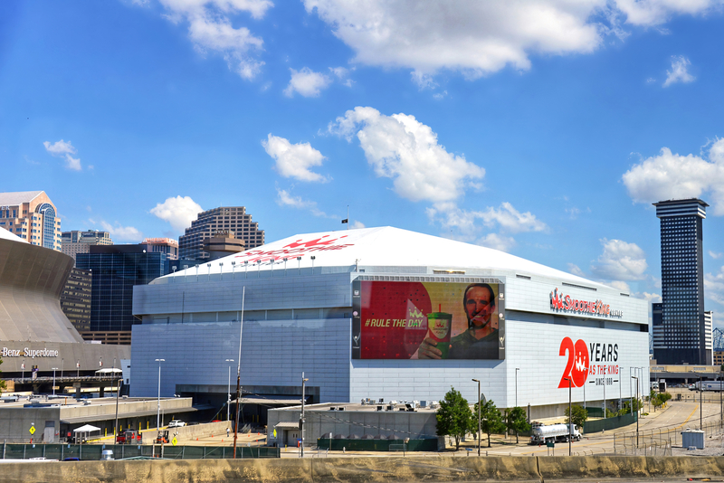 can you tailgate at smoothie king center