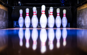HOW MUCH MONEY DOES A PROFESSIONAL BOWLER MAKE