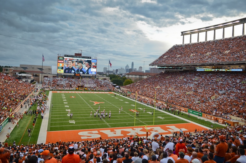 How Does the Darrell K Royal-Texas Memorial Stadium Review Bags